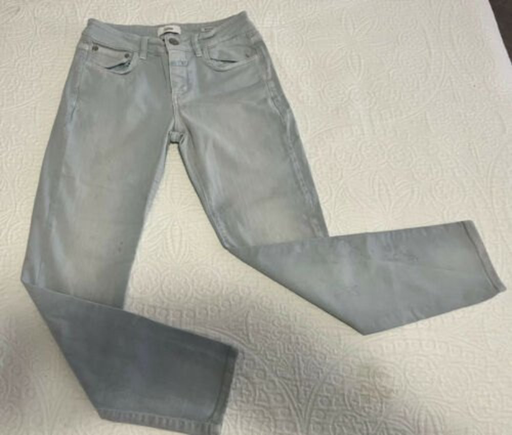 closed pants made in italy w26